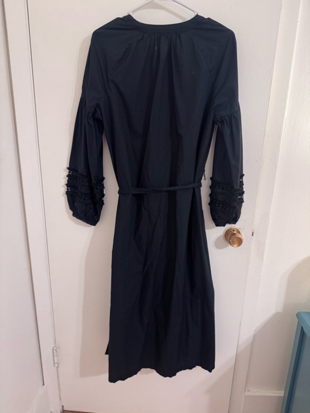Who What Wear Black Long Sleeve Tie-Waist Midi Dress - Picture 4 of 9